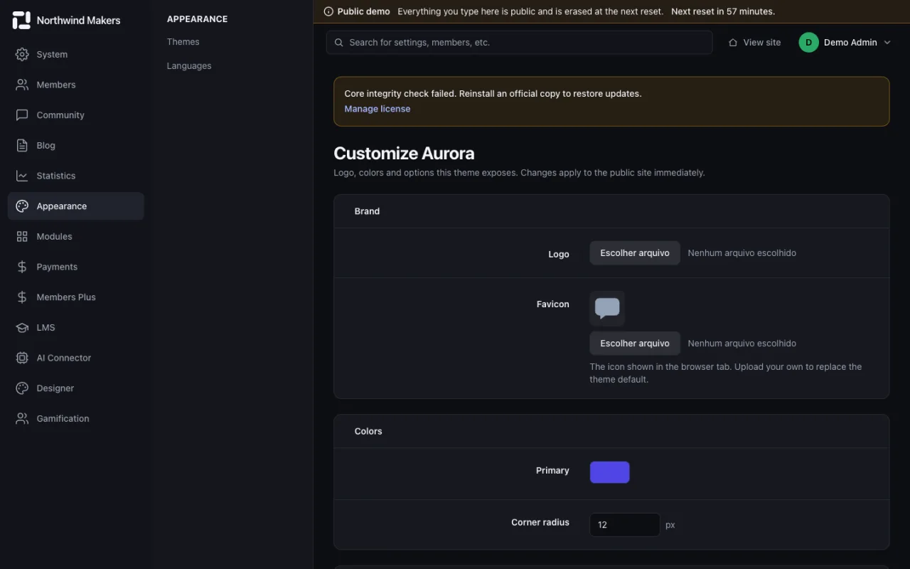 Screenshot of Theme customization in the Bondry demo